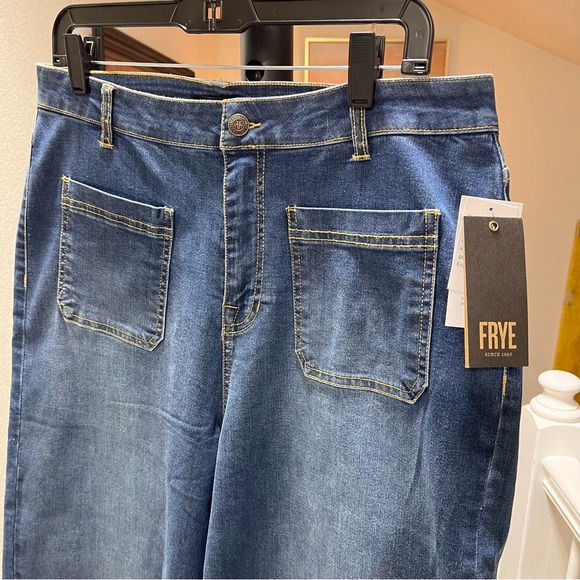 🔥NWT🔥 FRYE Crop Wide Leg Raw Hem Jeans - Picture 4 of 9